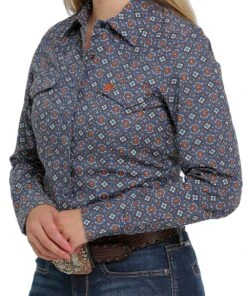 Cinch Women's Medallion Print Snap Shirt